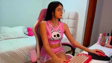 julieta_rose19 online show from 11/03/25, 01:40