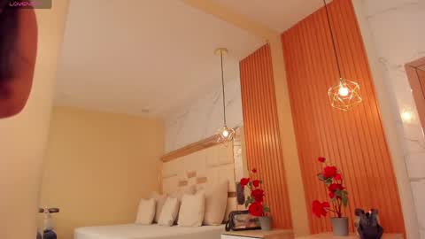 Snapshot of julieta_rose__ chatting on 05/26/26, 10:28 online show from 05/26/26, 10:28