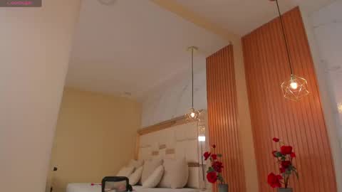 Snapshot of julieta_rose__ chatting on 05/28/26, 10:51 online show from 05/28/26, 10:51