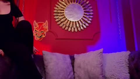  Julieta  online show from 10/08/25, 12:14