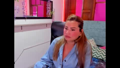 julieta_star69 online show from 05/01/26, 07:07