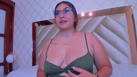julietaa_rose online show from 01/16/26, 09:08