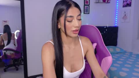 Julieta online show from 03/24/26, 01:16