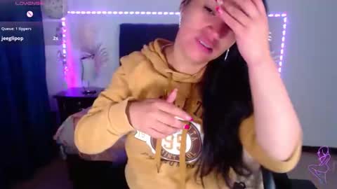 Snapshot of julietacollins06 chatting on 02/11/25, 01:20 julietacollins06 online show from 02/11/25, 01:20