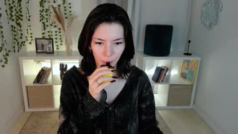 Julieta or Jully online show from 10/19/25, 06:03