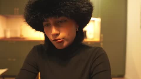 julietawinona online show from 12/14/25, 05:40