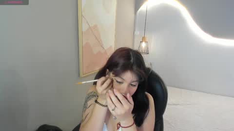 Julieth  online show from 12/17/25, 07:31