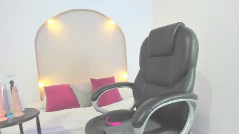 Julieth  online show from 09/25/25, 11:52