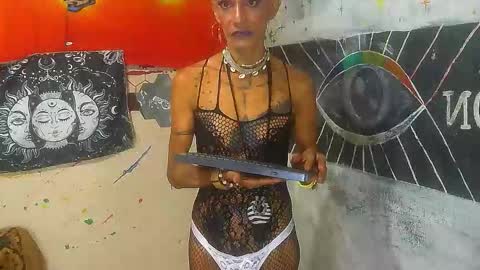 Snapshot of julieth_wolf chatting on 11/14/25, 01:59 Julieth Wolf online show from 11/14/25, 01:59