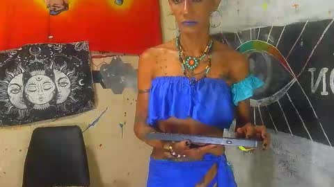 Snapshot of julieth_wolf chatting on 11/15/25, 07:27 Julieth Wolf online show from 11/15/25, 07:27