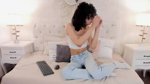 julietta    online show from 03/24/26, 12:21