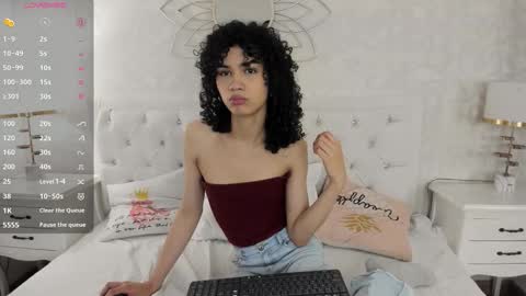 julietta    online show from 03/30/26, 01:01
