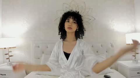 julietta    online show from 04/16/26, 12:06