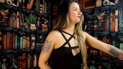 Julietta Jackson online show from 11/18/25, 08:57