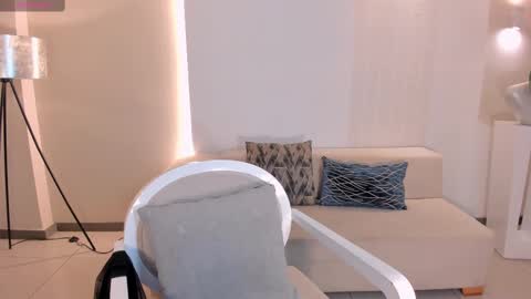 Snapshot of juliettabasset chatting on 02/20/25, 03:08 JULIETTA online show from 02/20/25, 03:08