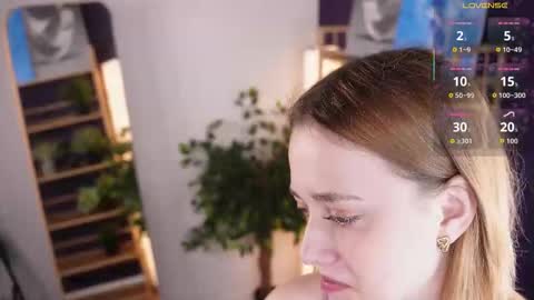 Snapshot of juliettakaniecki chatting on 09/26/25, 03:10 Mia online show from 09/26/25, 03:10