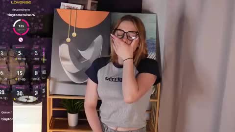 Snapshot of juliettakaniecki chatting on 09/28/25, 03:12 Mia online show from 09/28/25, 03:12