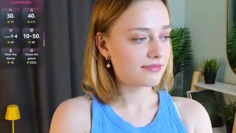 Mia online show from 11/13/25, 03:16