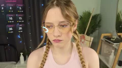 Mia online show from 01/07/26, 03:09