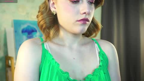 Mia online show from 04/05/26, 03:04