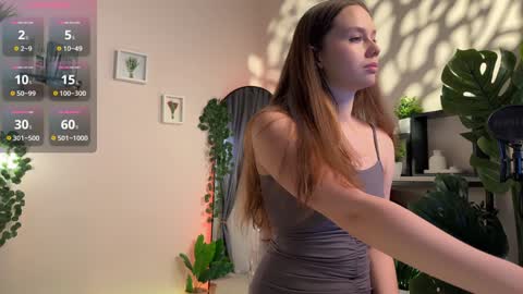 Snapshot of juliette_junson chatting on 02/05/25, 12:38 Julie online show from 02/05/25, 12:38