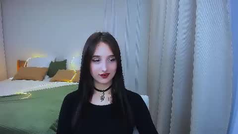 Snapshot of juliettemonli chatting on 06/18/26, 11:25 juliettemonli online show from 06/18/26, 11:25