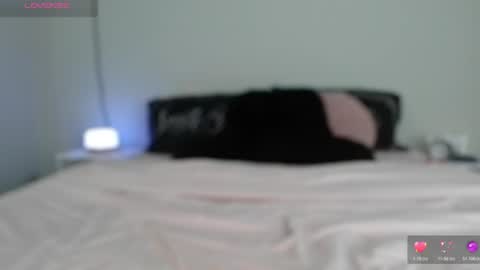Snapshot of julimonroe chatting on 07/05/26, 02:51 Juli Monroe online show from 07/05/26, 02:51