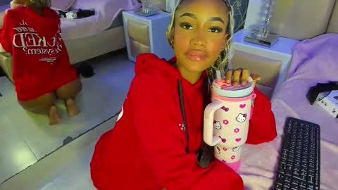 julitpink online show from 02/13/26, 11:50