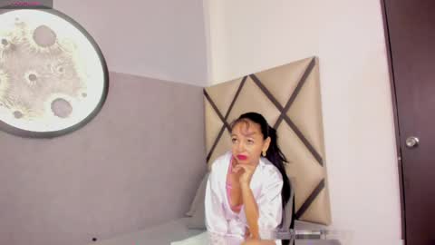 julitraviesa online show from 04/10/26, 12:21