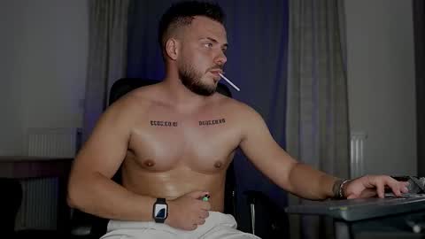 JULiUS   online show from 09/29/25, 06:13