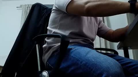 JULiUS   online show from 10/03/25, 07:33