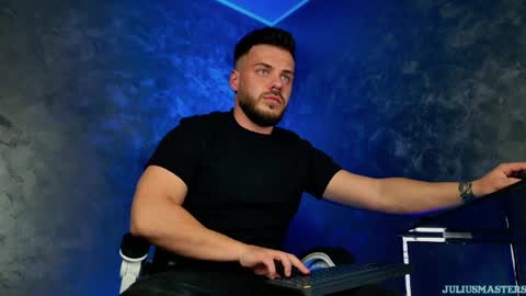 JULiUS   online show from 04/05/26, 08:39