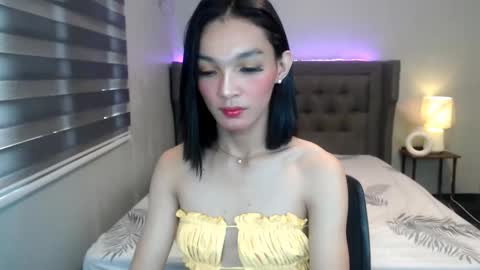 Snapshot of jullian_cei chatting on 02/10/25, 06:31 jullian online show from 02/10/25, 06:31