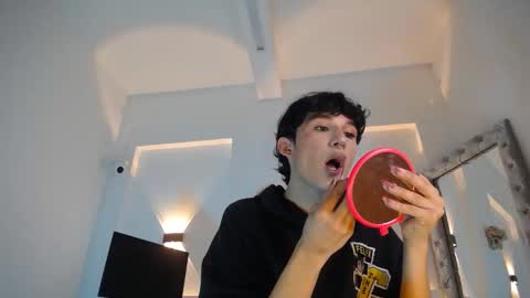 jullian online show from 04/08/26, 09:26