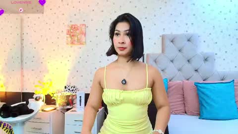 Snapshot of jullietareyes chatting on 04/24/26, 11:56 Julieta Reyes online show from 04/24/26, 11:56