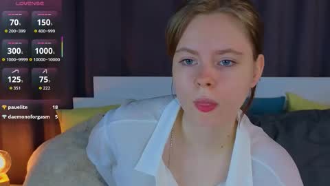 Julie online show from 11/03/25, 05:25