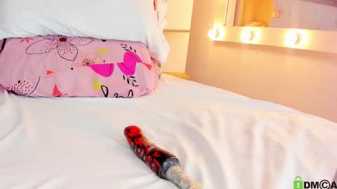  Juliana  online show from 11/19/25, 09:15