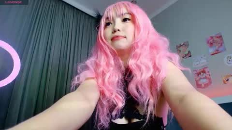 Kira online show from 12/16/25, 08:14