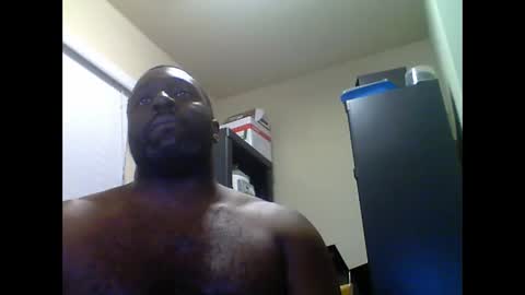 Snapshot of junbug8812 chatting on 03/01/25, 03:32 junbug8812 online show from 03/01/25, 03:32