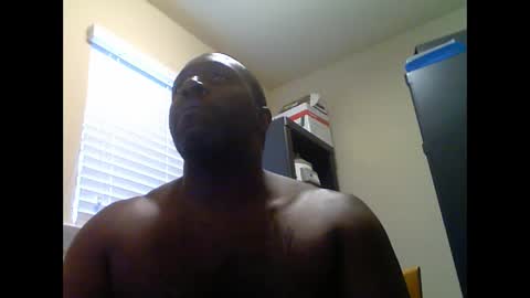 Snapshot of junbug8812 chatting on 09/30/25, 03:39 junbug8812 online show from 09/30/25, 03:39