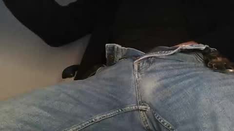 Snapshot of junction1000 chatting on 12/21/25, 11:50 Gregor online show from 12/21/25, 11:50