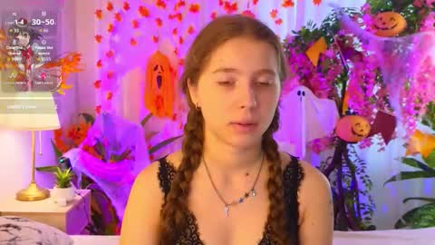 Kate online show from 10/19/25, 07:09
