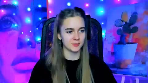 junewoods online show from 12/18/25, 06:30