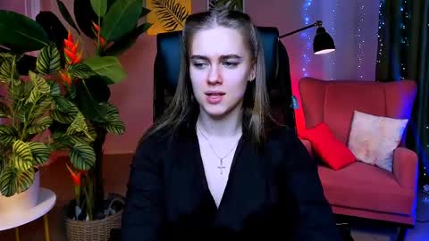 junewoods online show from 03/28/26, 08:36