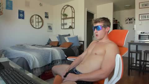 Junior Madison online show from 09/30/25, 06:13