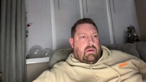 Snapshot of junky345 chatting on 12/01/24, 04:40 Junky online show from 12/01/24, 04:40