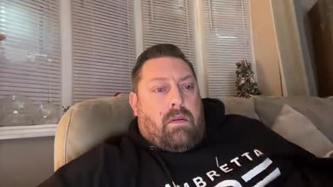 Snapshot of junky345 chatting on 12/17/24, 08:10 Junky online show from 12/17/24, 08:10