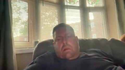 Snapshot of junky345 chatting on 09/18/25, 05:37 Junky online show from 09/18/25, 05:37