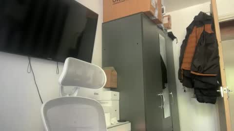 Snapshot of junky345 chatting on 09/28/25, 02:00 Junky online show from 09/28/25, 02:00