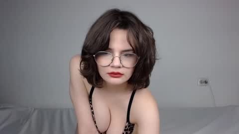 Snapshot of junnewers chatting on 02/22/25, 10:31 JunneWers online show from 02/22/25, 10:31